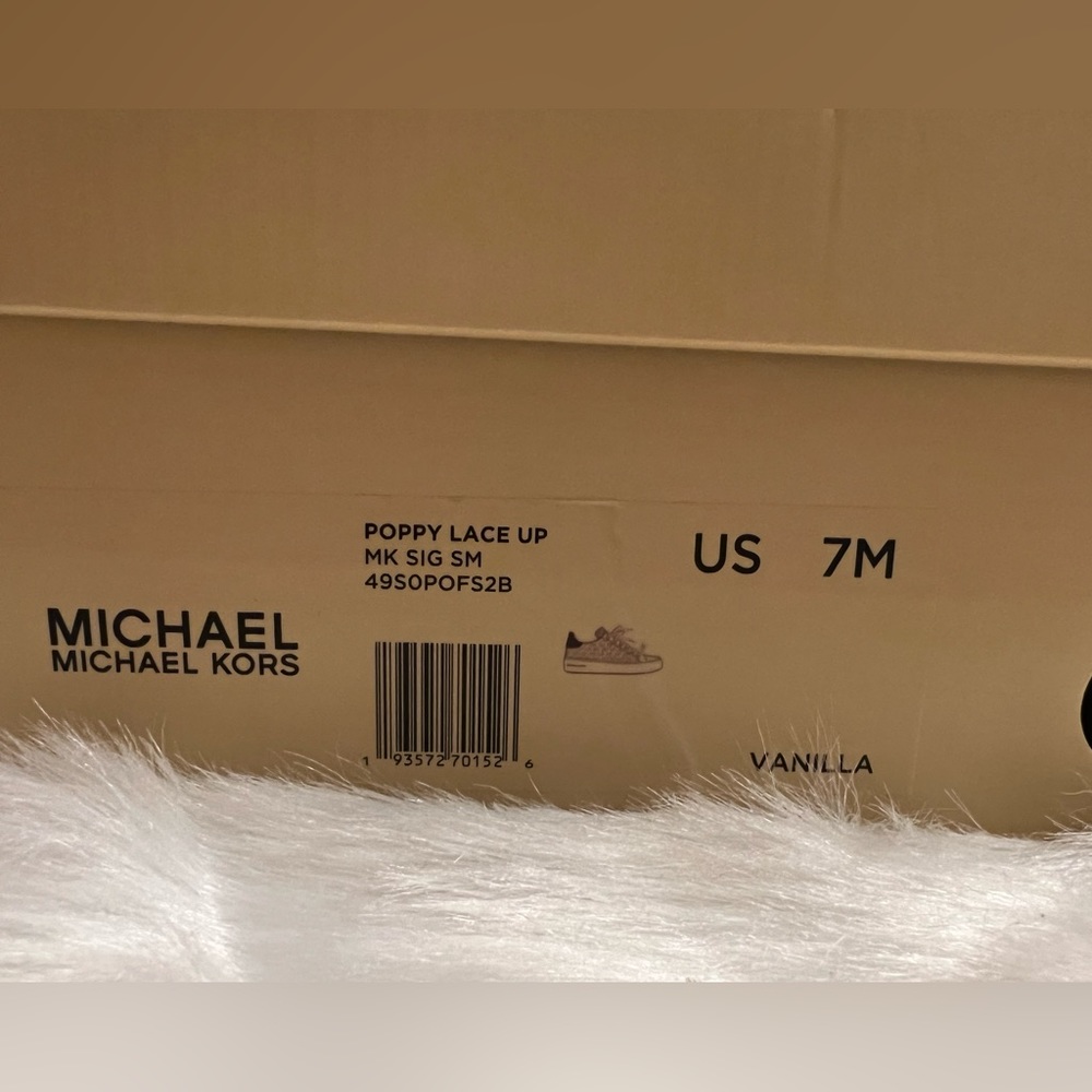 They are just a little dirty but in excellent condition, only used two times